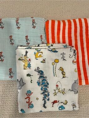 Pottery Barn Kids: Dr. Seuss™ Organic Muslin Swaddle Blanket Set